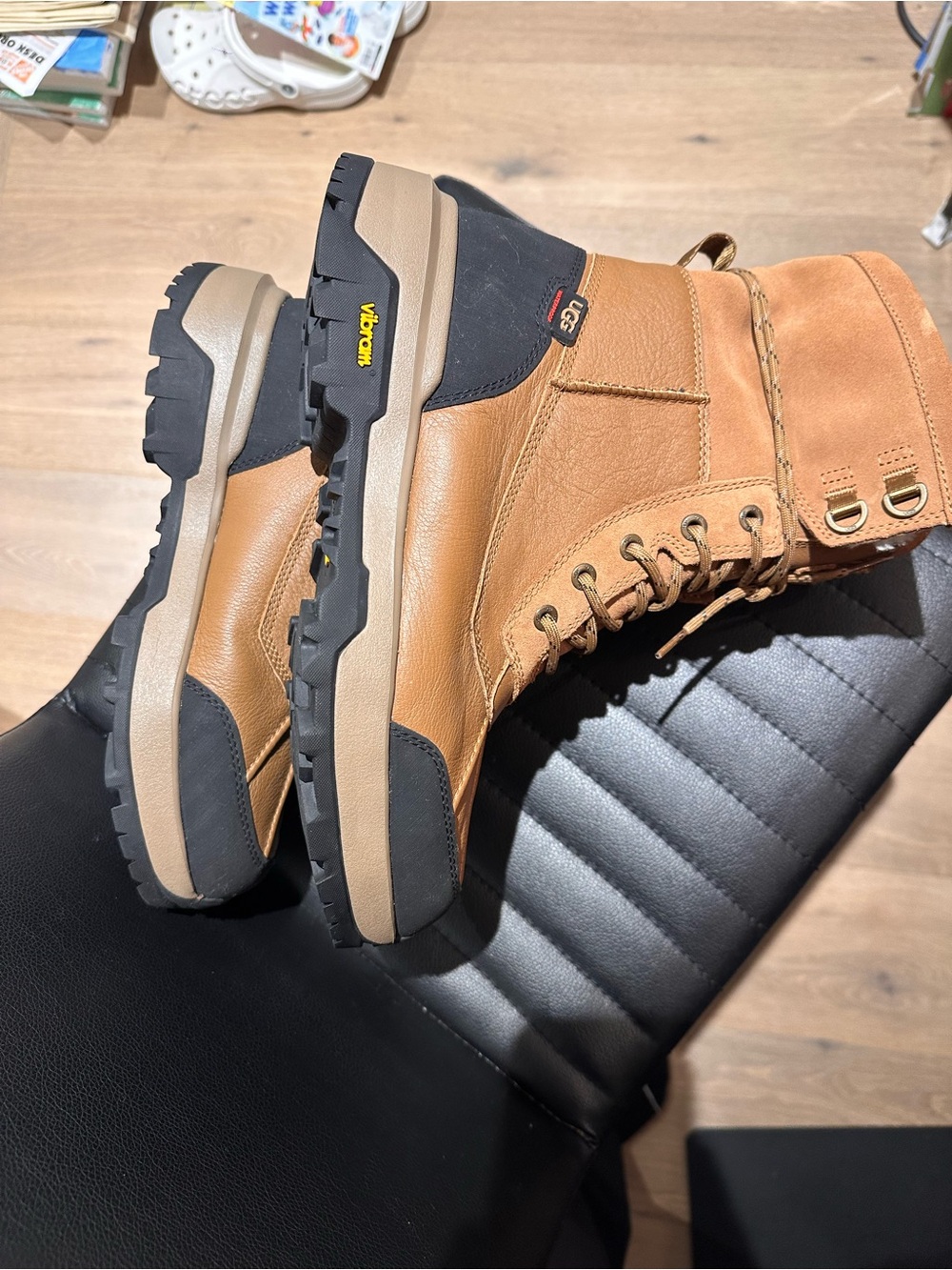 UGG Adirondack XXV size 11 NEW - Picture 6 of 9